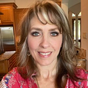 Meet your Posher, Kathryn
